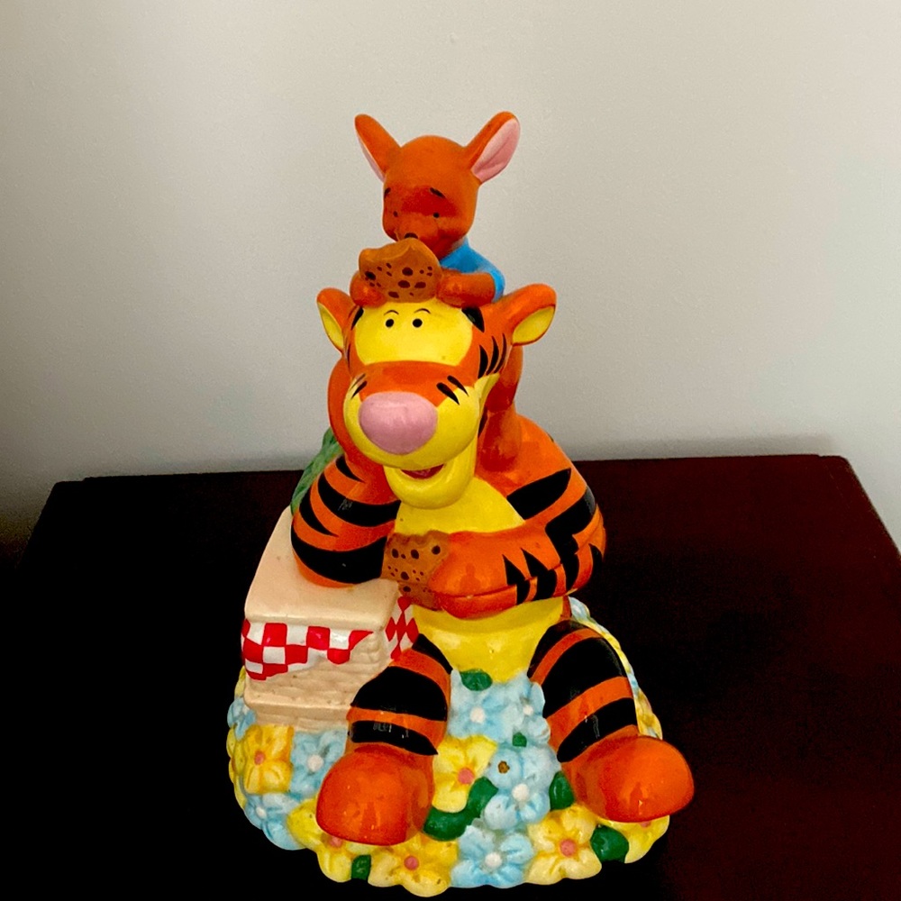 Disney Tigger cookie jar